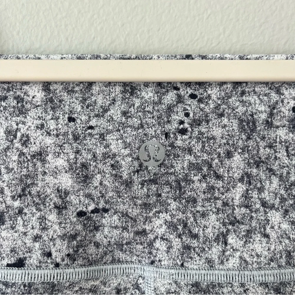 Lululemon Wunder Under HR 7/8 Tight 25” / Antiqued Alpine White Multi / SZ‎ 4